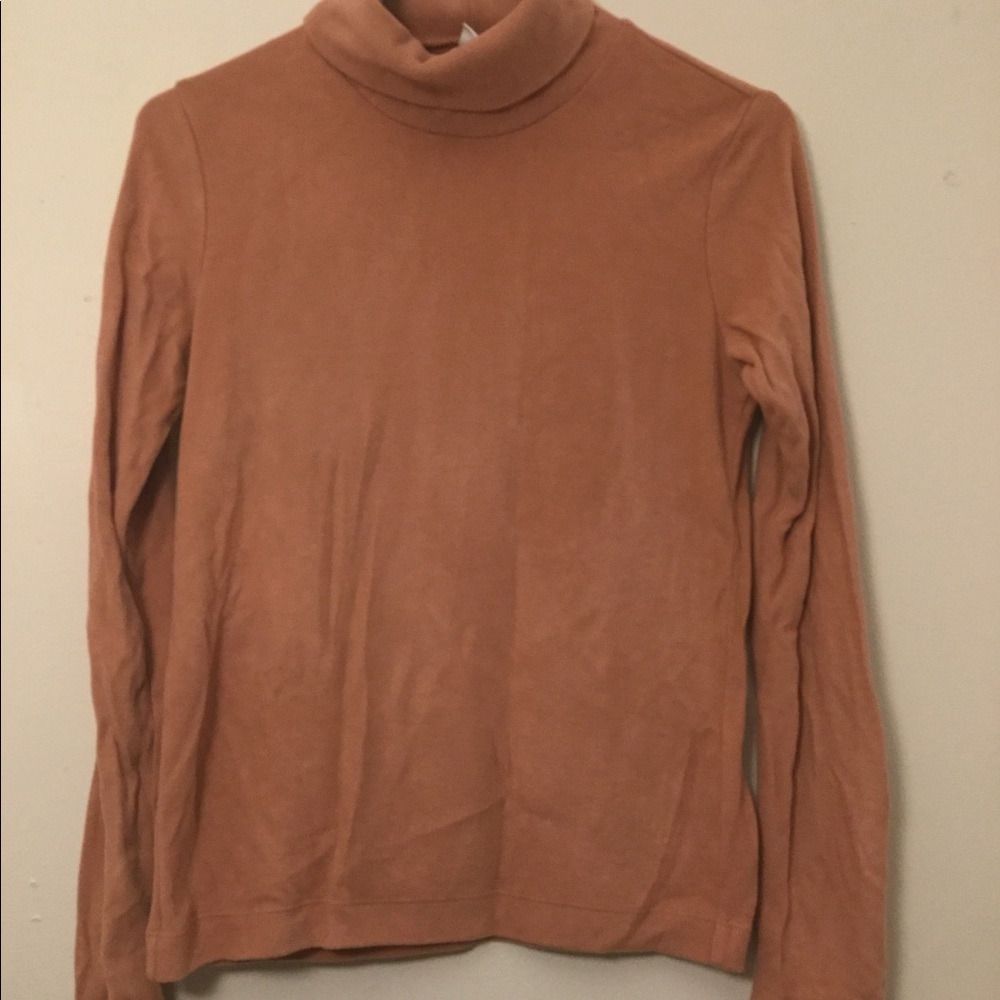 Uniqlo pink turtleneck